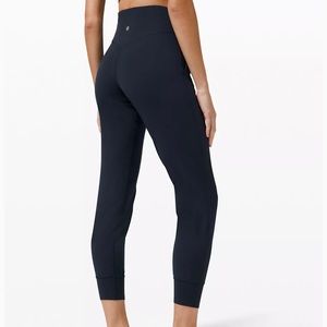 Navy blue high~rise joggers || no damage, worn a couple of times